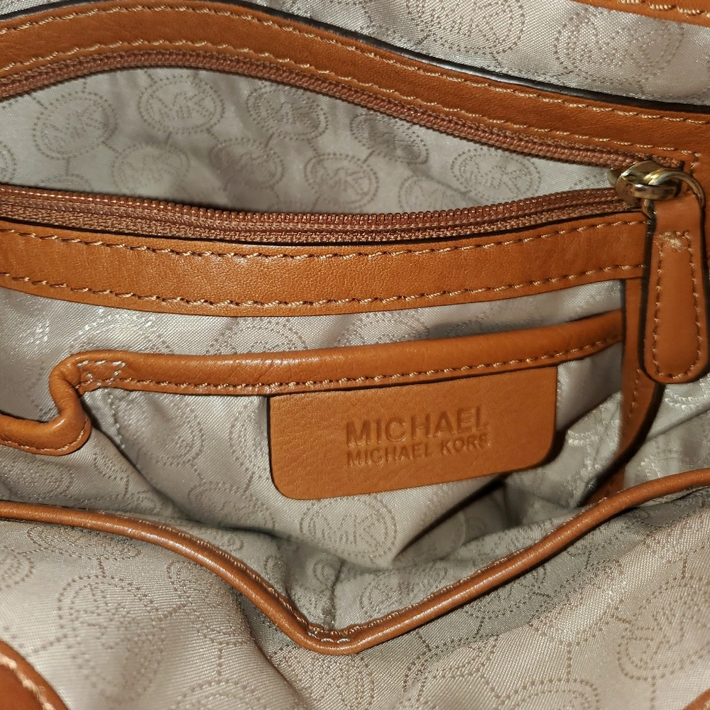 Sold.Michael Kors Hamilton Satchel Tote bag - Picture 6 of 15
